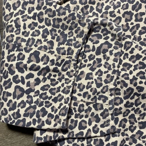 Abercrombie & Fitch Leopard Print Barrel Jeans Women Size 26 Midrise Wide Baggy - Picture 8 of 9